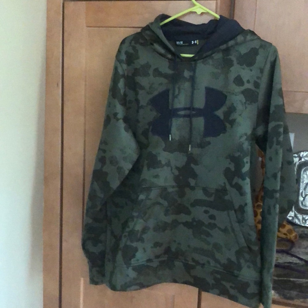 Camouflage sweatshirt